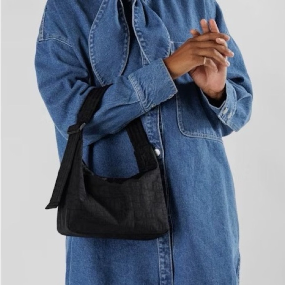 BAGGU Mini Nylon Shoulder Bag (Black)